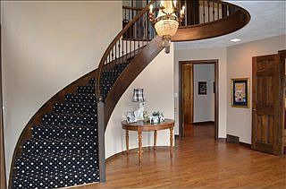 5th image of 2921 Provincial Dr