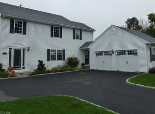 5 Cherry Hill Cir, Monroe, CT 06468
