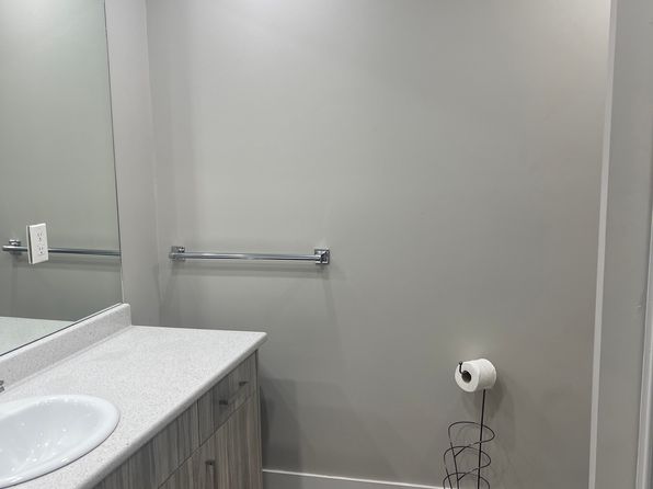 389 Valley Rd, Kelowna, BC V1V 2E5