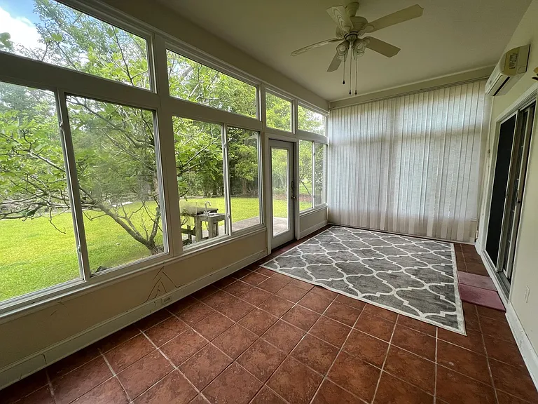 212 Summer Rain Ct — Photo 27
