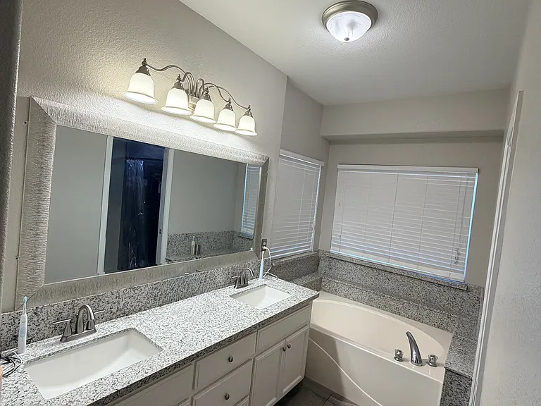 3920 Mountain View Rd — Photo 5