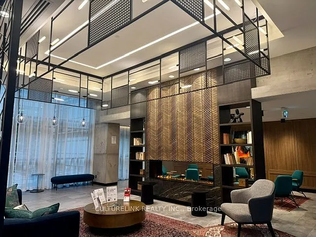 Empire Phoenix Condos — Photo 2