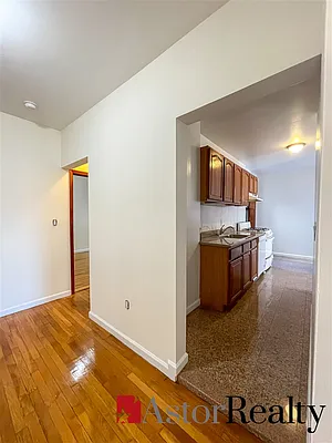 Rented by Astor Realty | media 21