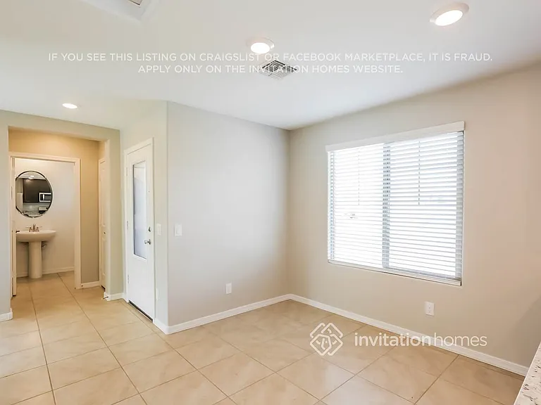 3907 S 79th Ln — Photo 12