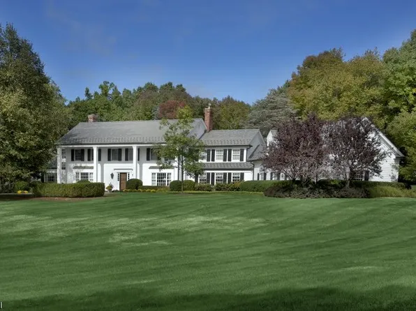 9 Horseshoe Bend Rd, Mendham, NJ 07945