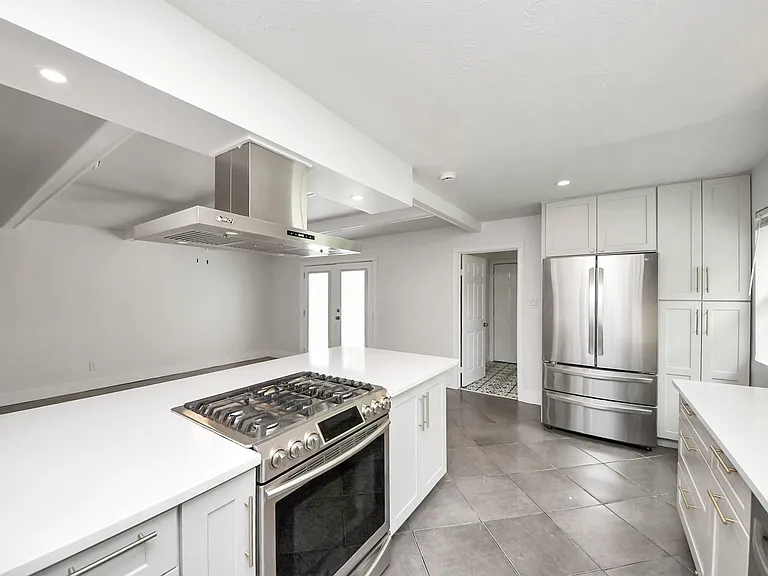 4011 Ebbtide Dr — Photo 5