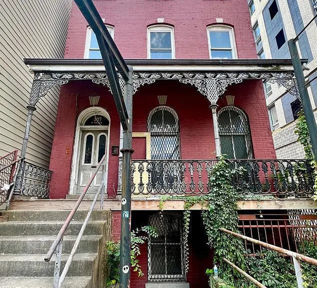 307 W Grace St — Photo 2