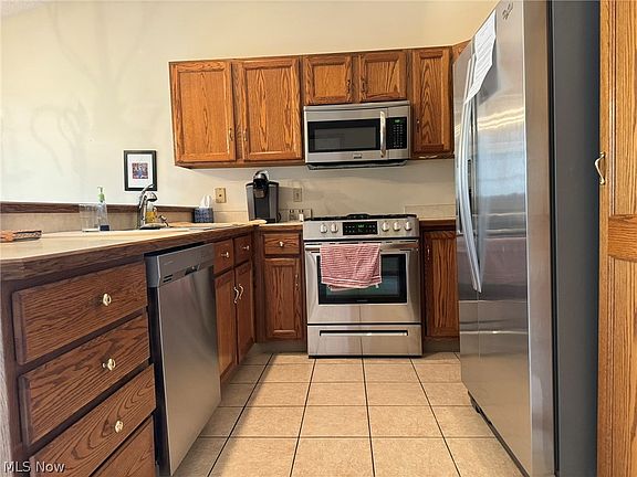 5th image of 820 Southwestern Run Unit 43