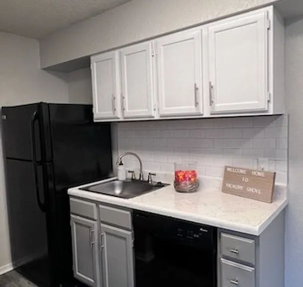Hickory Grove Apartments — Photo 5