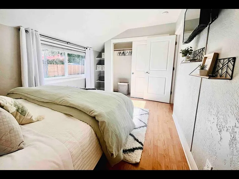 270 E 5th Ave — Photo 10
