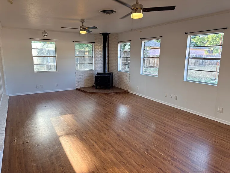 1215 Neely Ave — Photo 13
