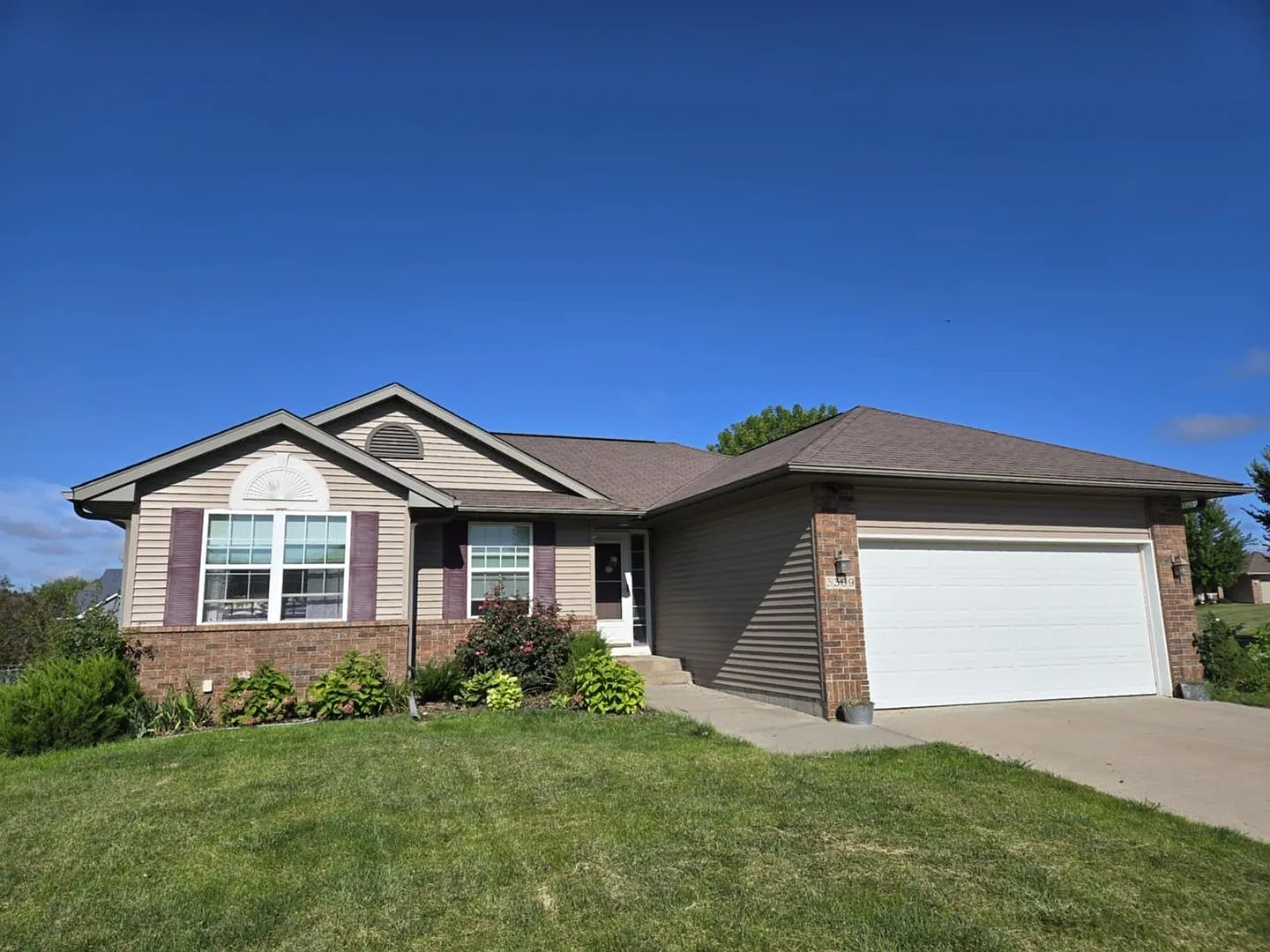 3 Bedroom Single Family Home in Iowa City — Photo 1
