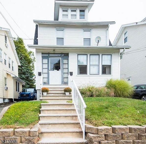 1st image of 31 Norwood Pl