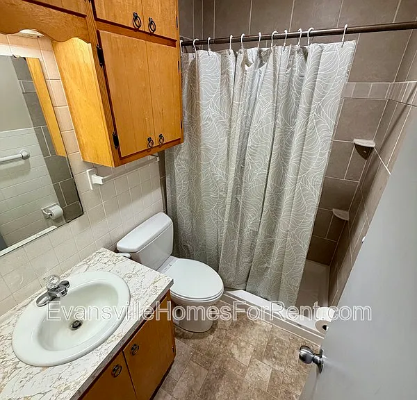 3600 Sweetser Ave — Photo 8