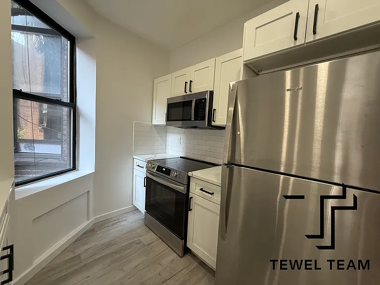 120 E 116th St #3R — Photo 7