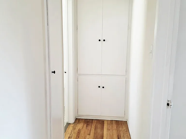 319 N Chevy Chase Dr #F — Photo 9