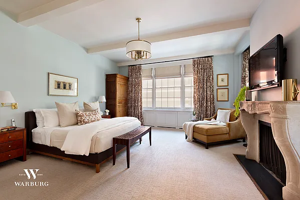 Sold by Warburg | media 46