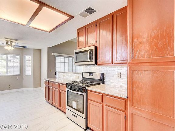 5th image of 6208 Sierra Pines Ct