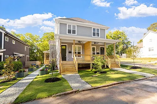 320 Gray Ave #A Photo 1