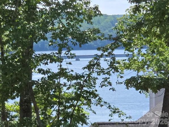 178 Kingfisher Ct #29, New London, NC 28127