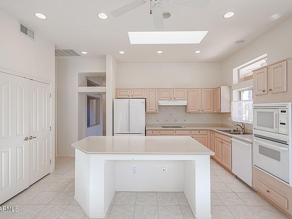 4th image of 14321 W VIA TERCERO --