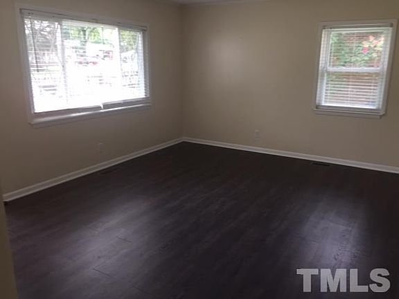 4th image of 2725 Hinson Dr