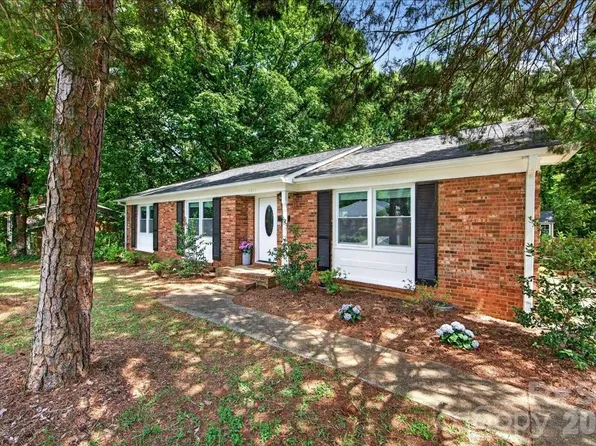 4914 Glenbrier Dr, Charlotte, NC 28212