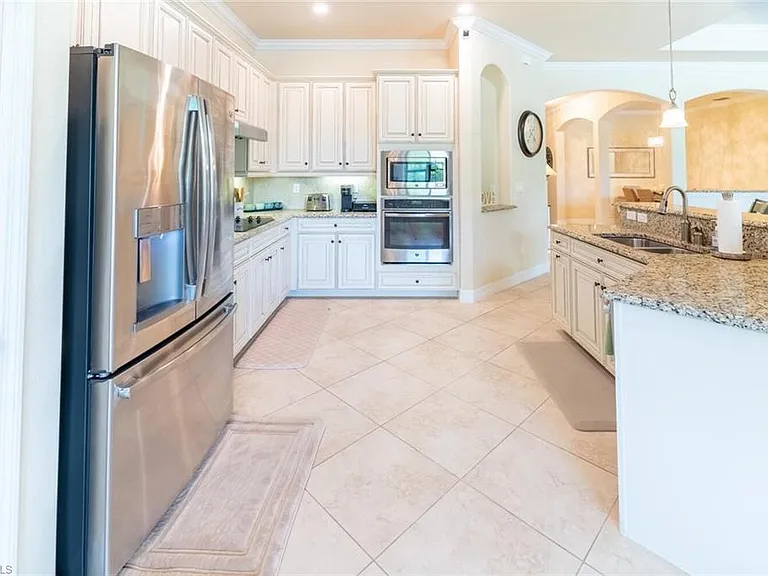 9372 Vercelli Ct — Photo 11