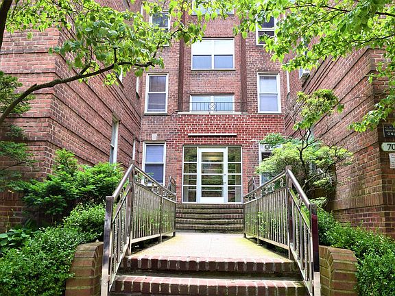 2nd image of 702 Kathleen Pl #2-floor 2C