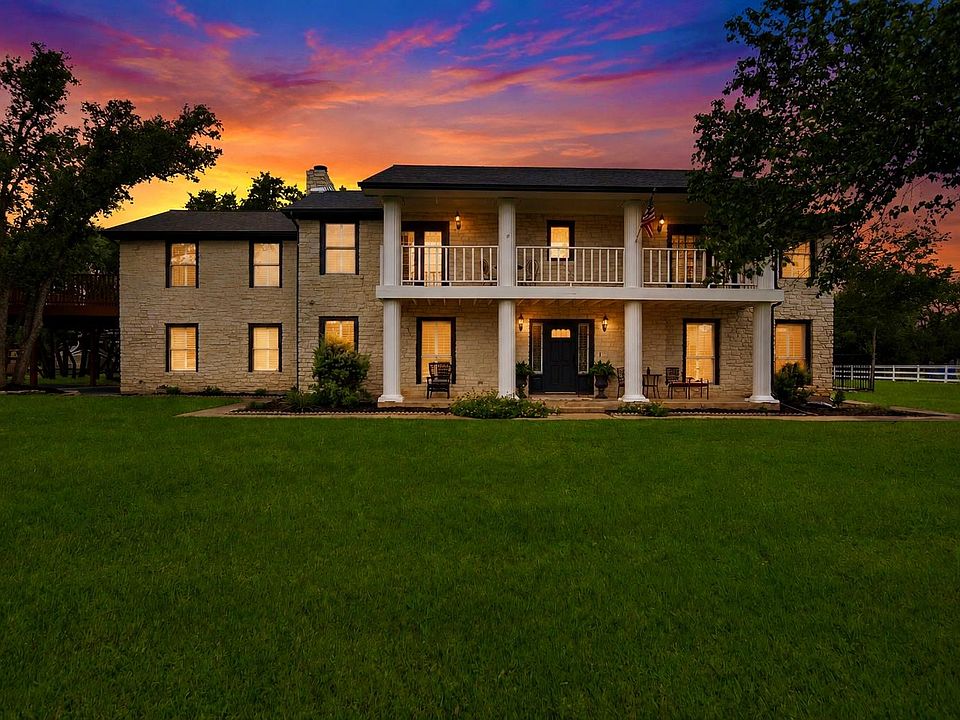 1st image of 2204 Walsh Dr