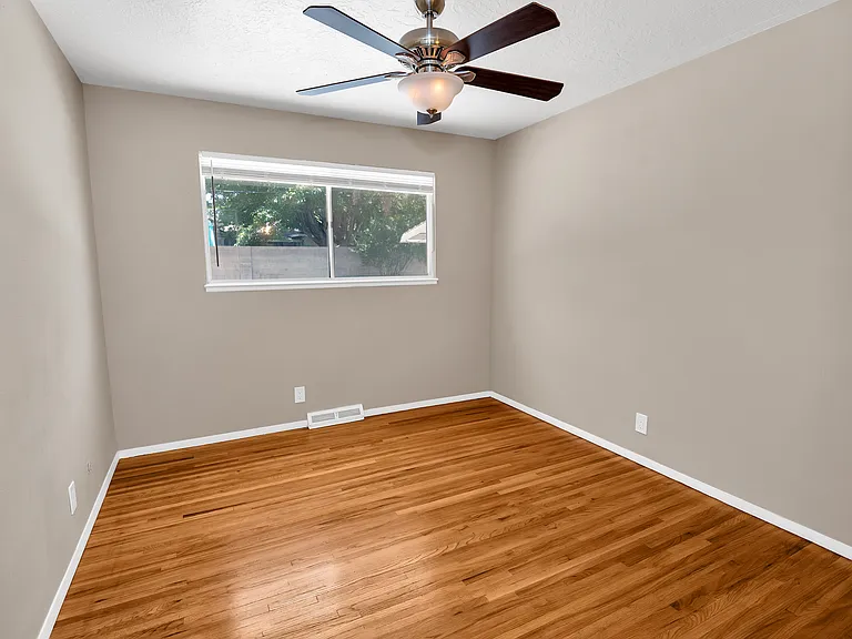 7208 Bellrose Ave NE — Photo 29
