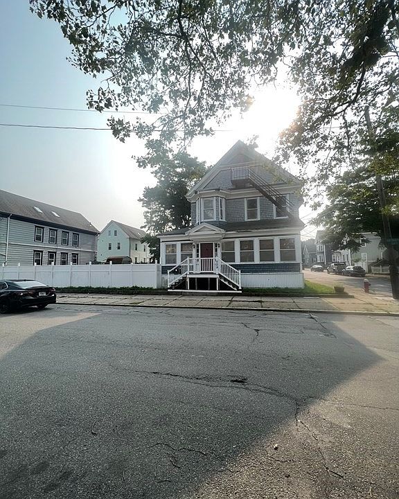 529 Cottage St, New Bedford, MA 02740 Zillow