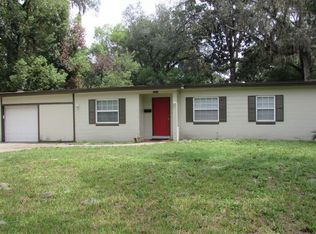 10513 Rutgers Rd, Jacksonville, FL 32218