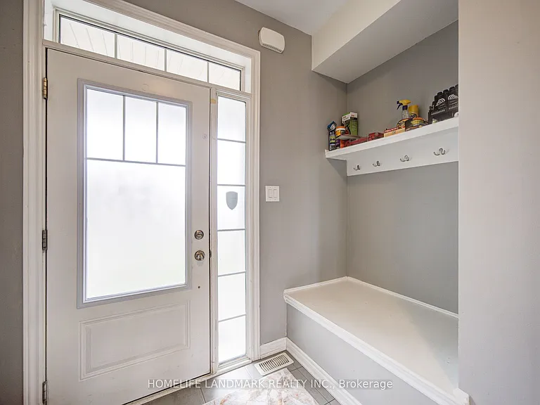 106 Barkerville Dr — Photo 3