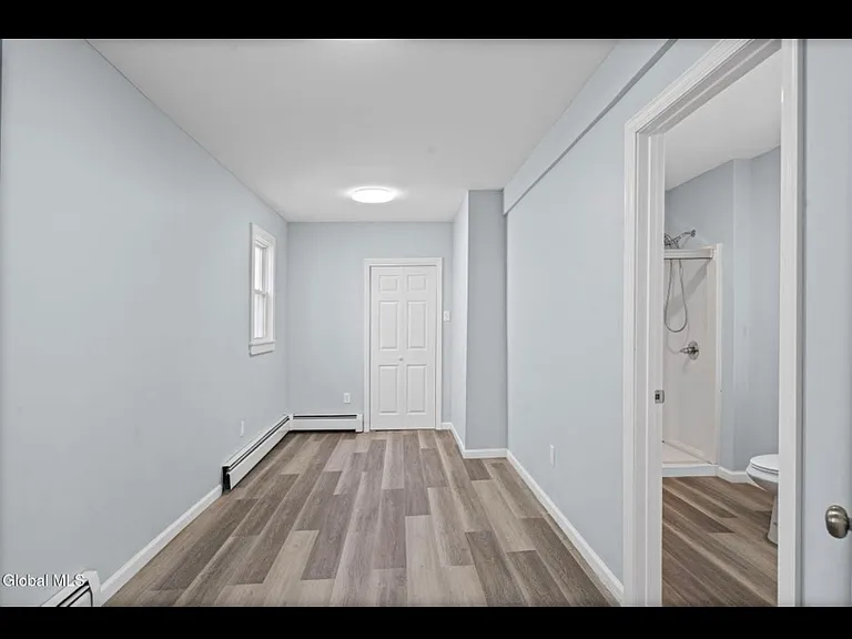 27 W Notre Dame St #1B — Photo 3