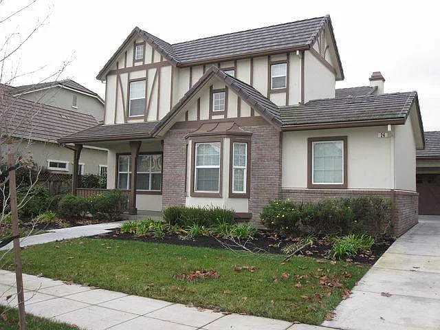 24 E Heritage Dr photo 1