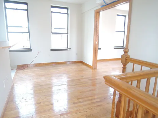 Rented by NYLA Realty | media 14