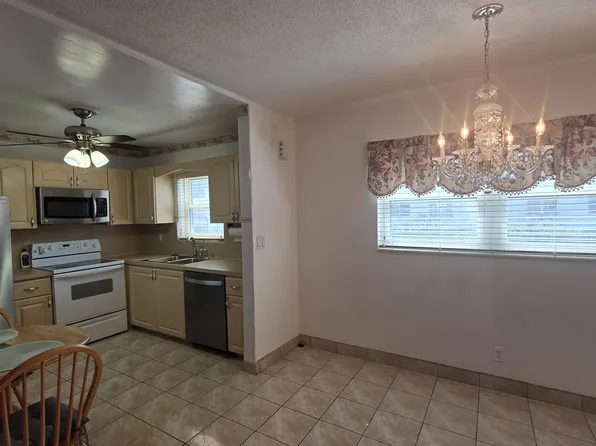 5300 Washington Street #G221, Hollywood, FL 33021