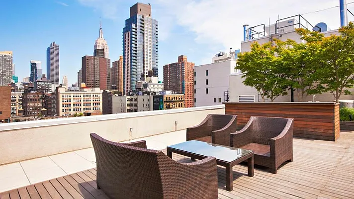 Rented by Anchor Associates | media 16