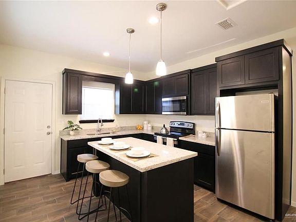2nd image of 511 Downing Ave APT 3