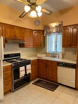 Rented by Farran & Associates | media 19