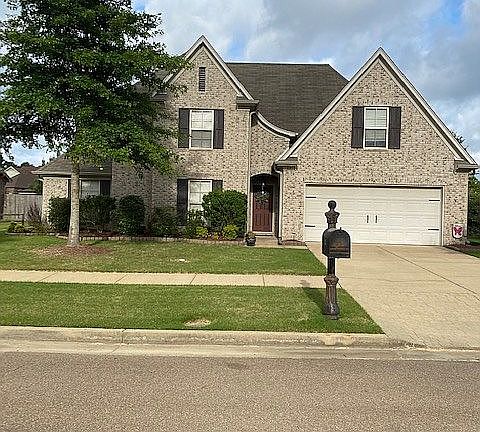 3rd image of 63 Grays Hollow Dr