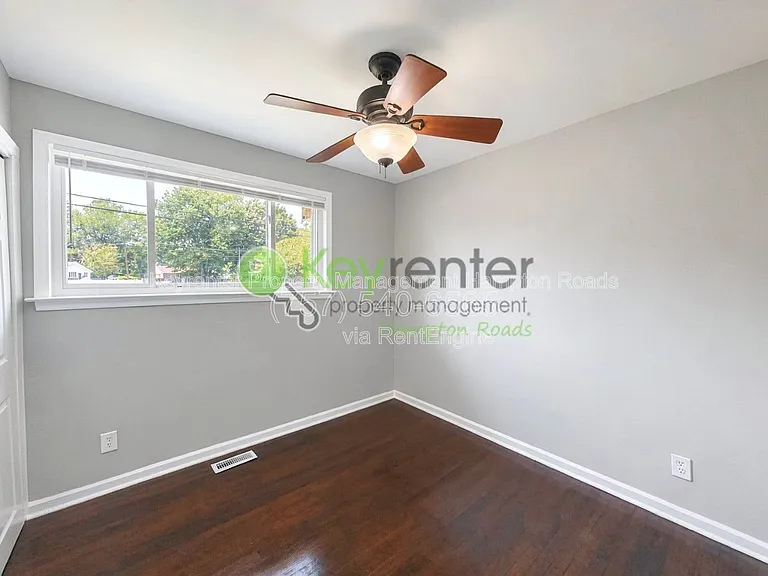 543 McLean St — Photo 9