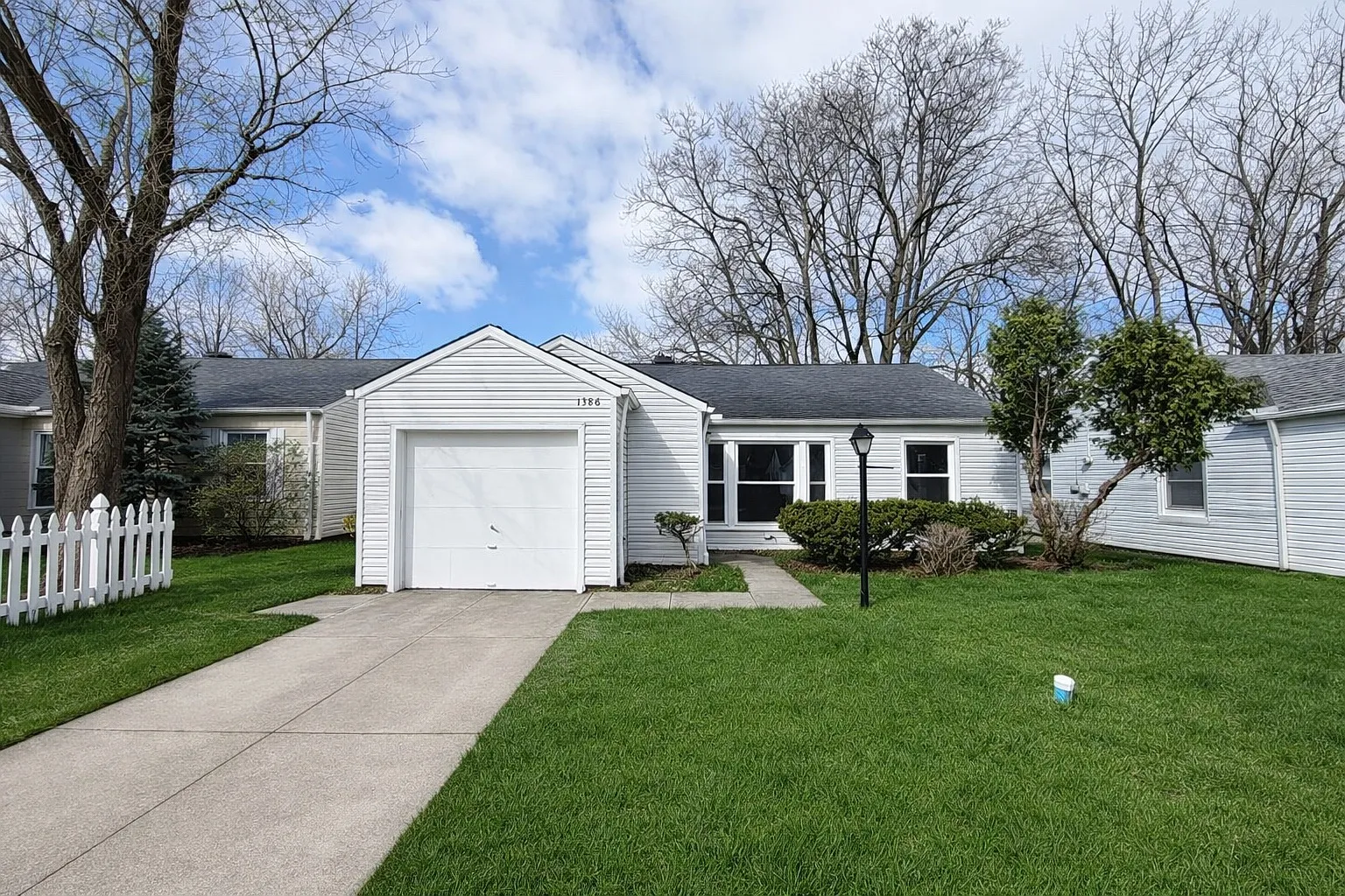 1386 Eastwood Ave photo 1