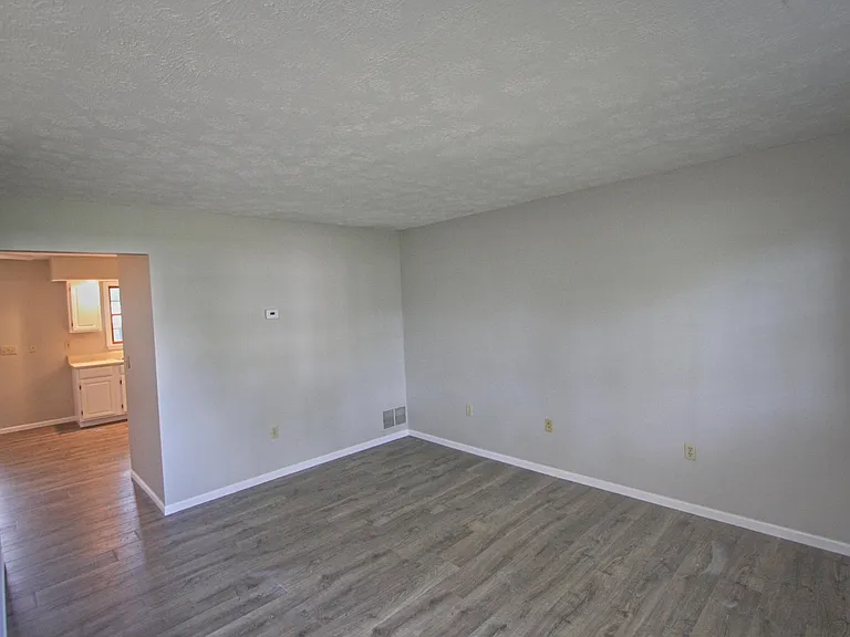 1020 S High St — Photo 5