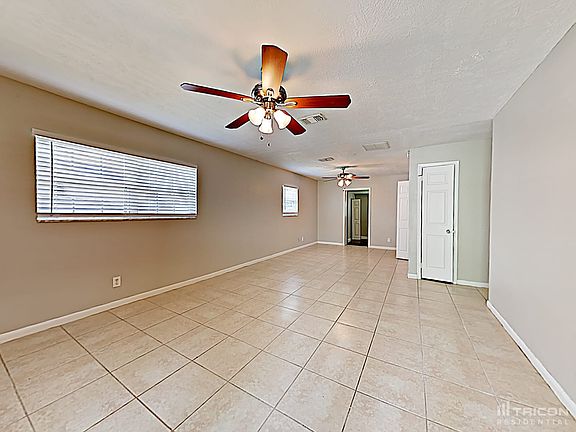 3rd image of 2609 W Lorraine Ave