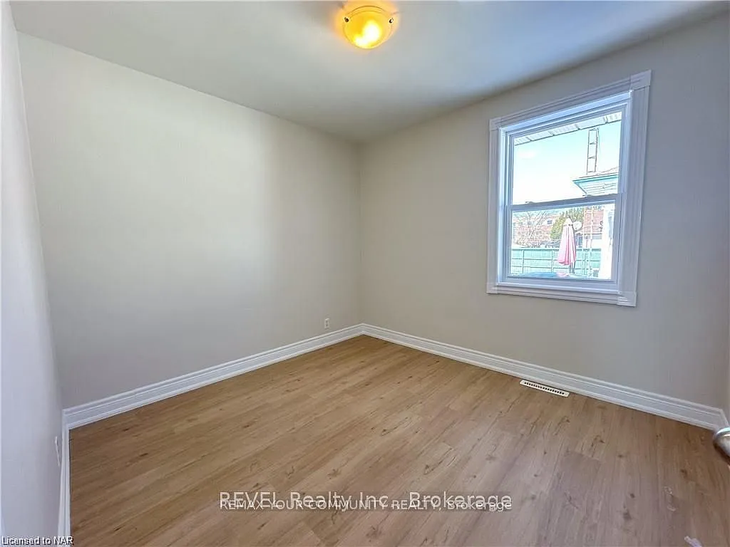 3 bed, $2,500 — Photo 4
