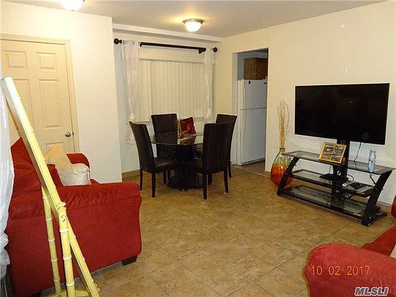 3rd image of 10754 166th St