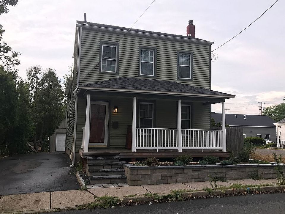 2nd image of 114 W Ward St