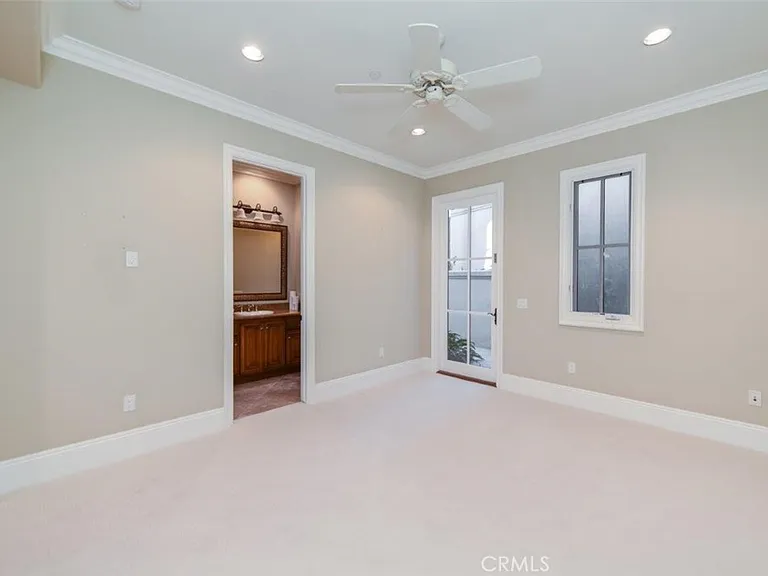 11 Skyridge — Photo 33